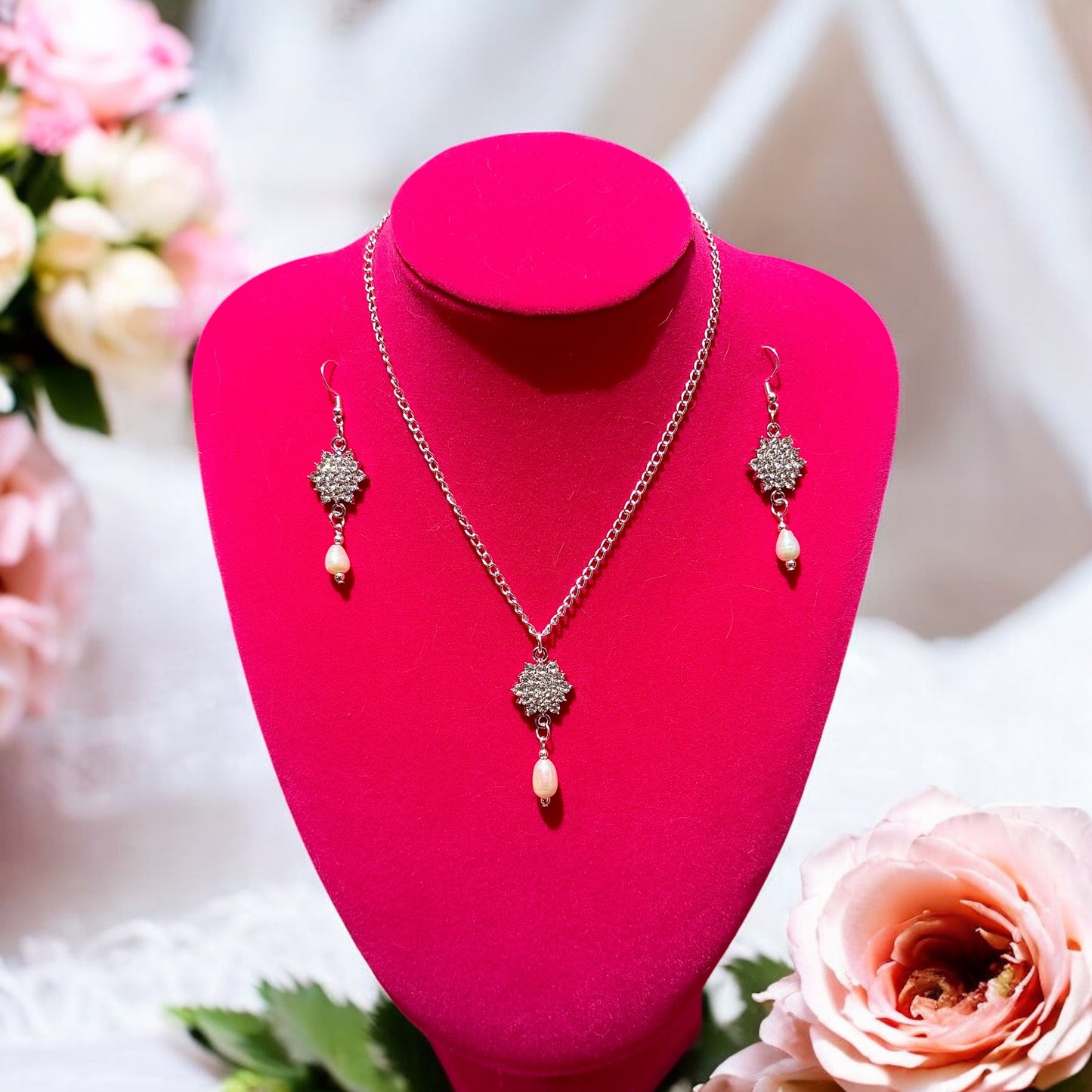 Silver coated pedant necklaces with white pearls